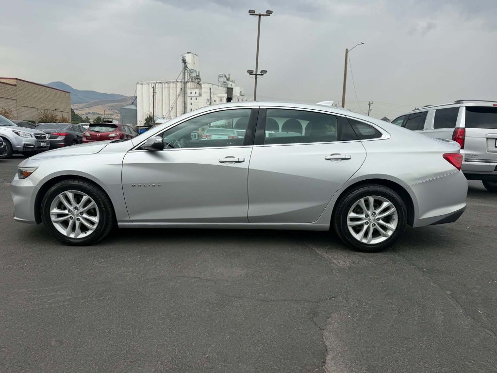 2017 Chevrolet Malibu Image 8