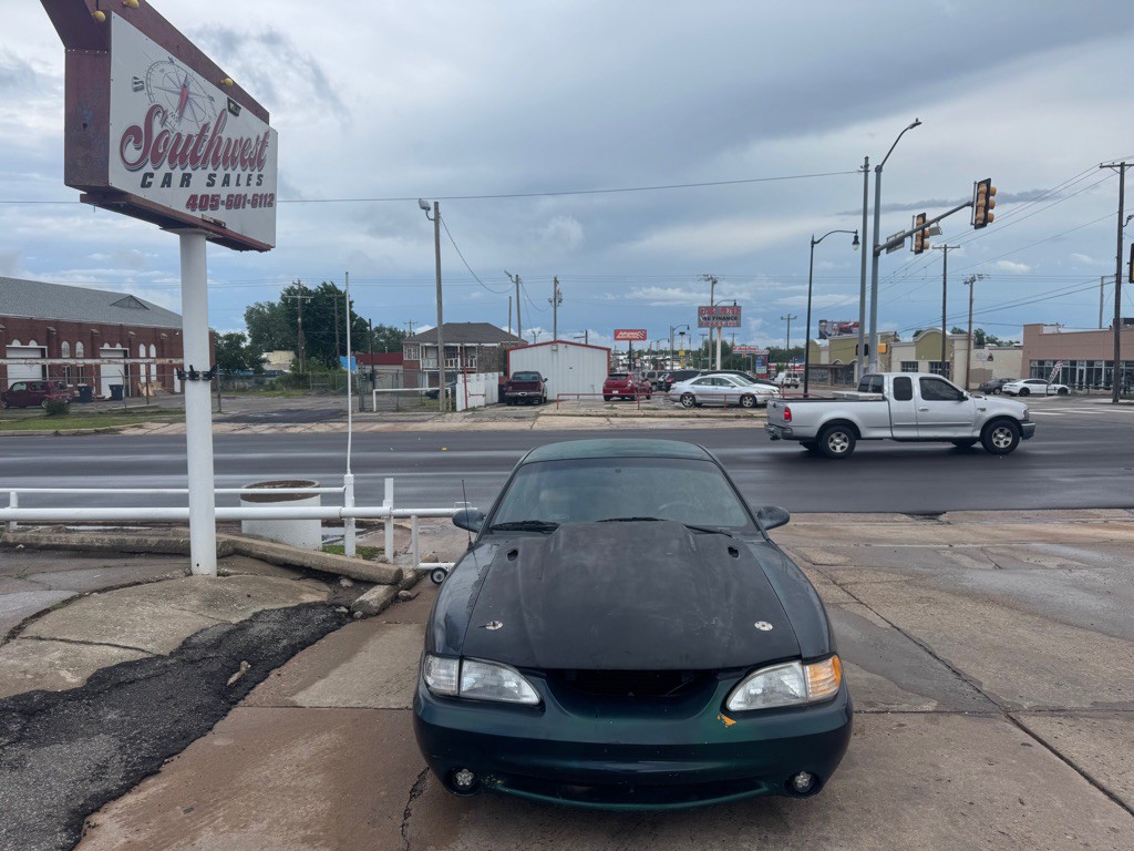 1994 Ford Mustang Image 2