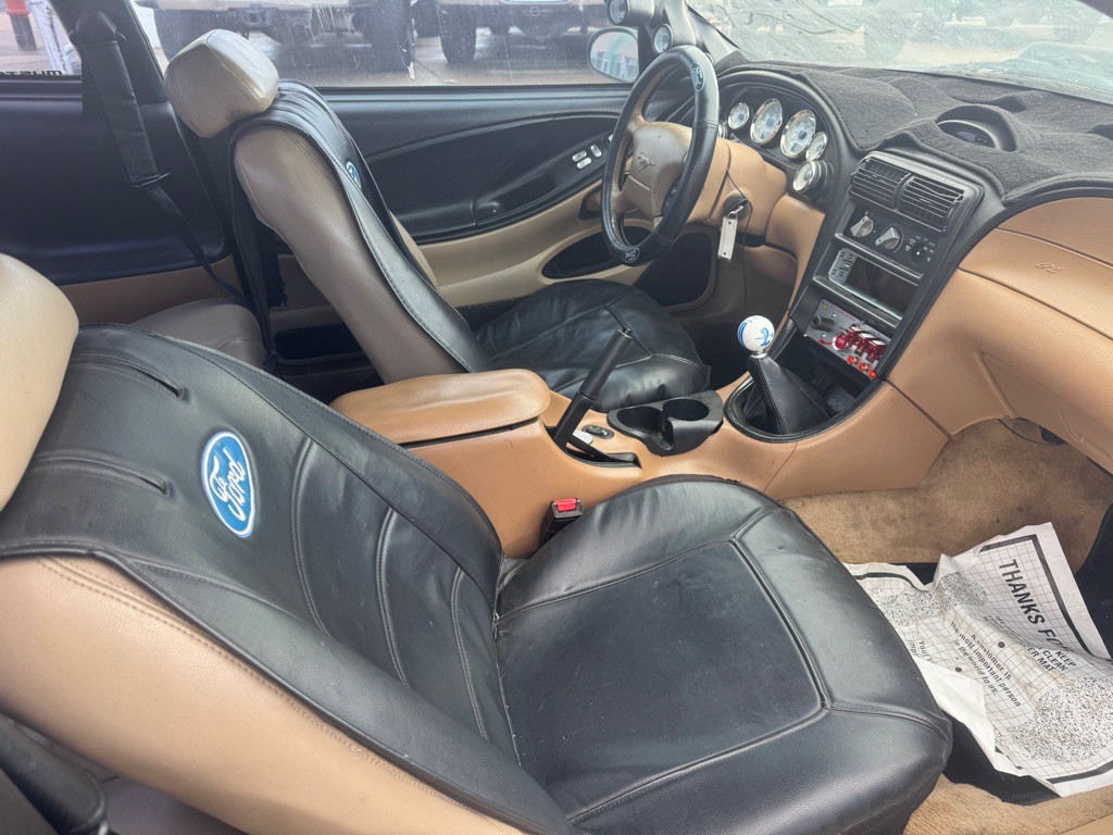 1994 Ford Mustang Image 6