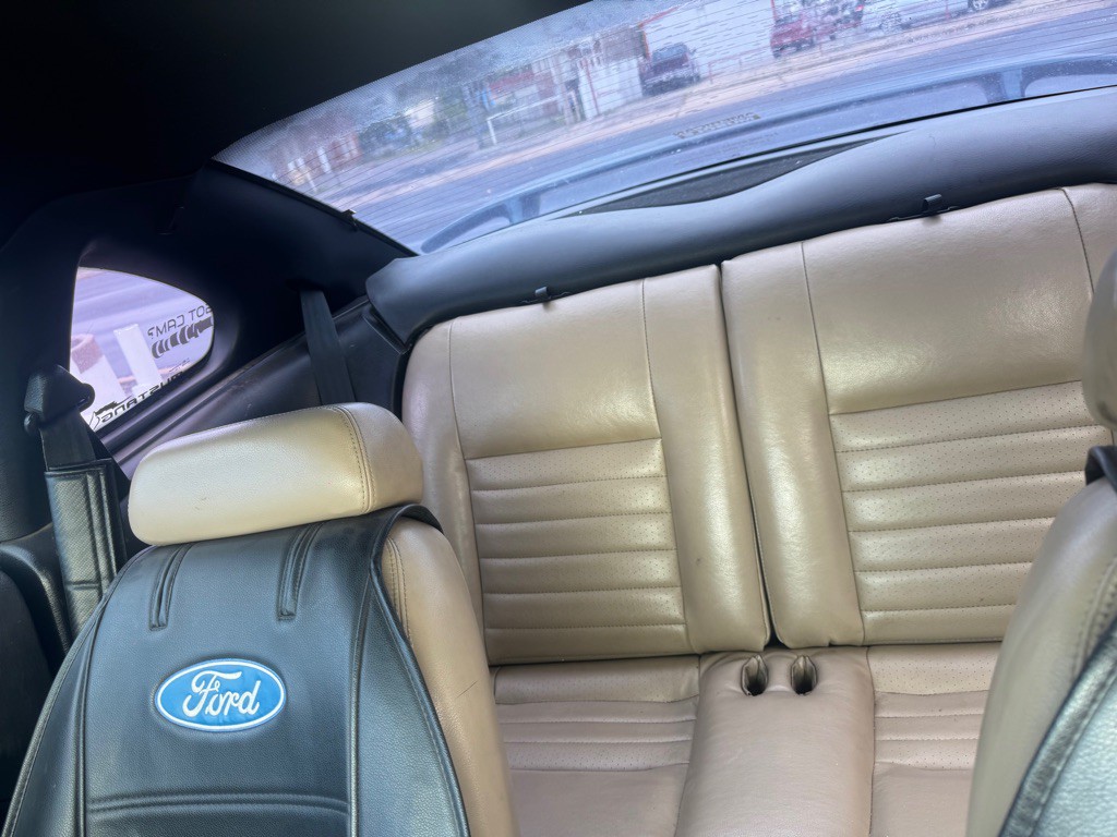 1994 Ford Mustang Image 9