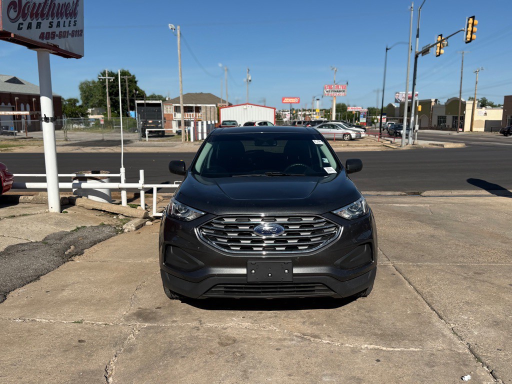 2019 Ford Edge Image 2