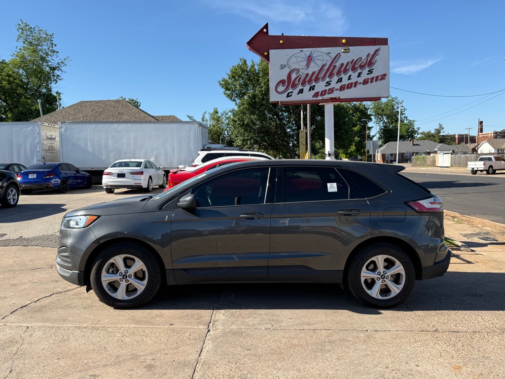 2019 Ford Edge Image 8