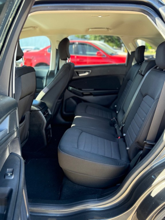 2019 Ford Edge Image 12