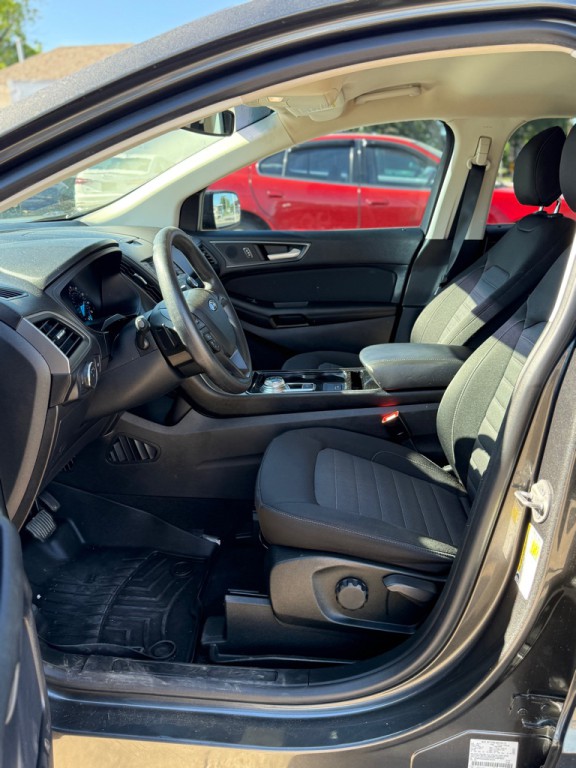 2019 Ford Edge Image 13