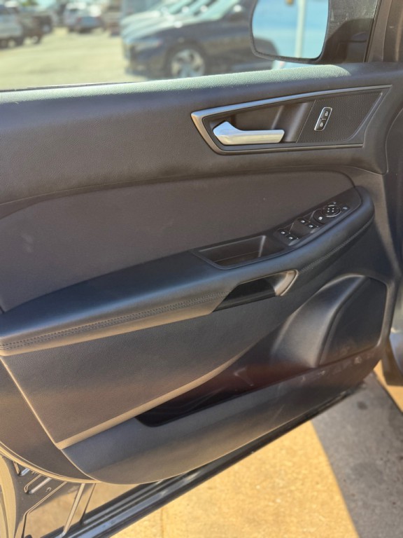 2019 Ford Edge Image 14