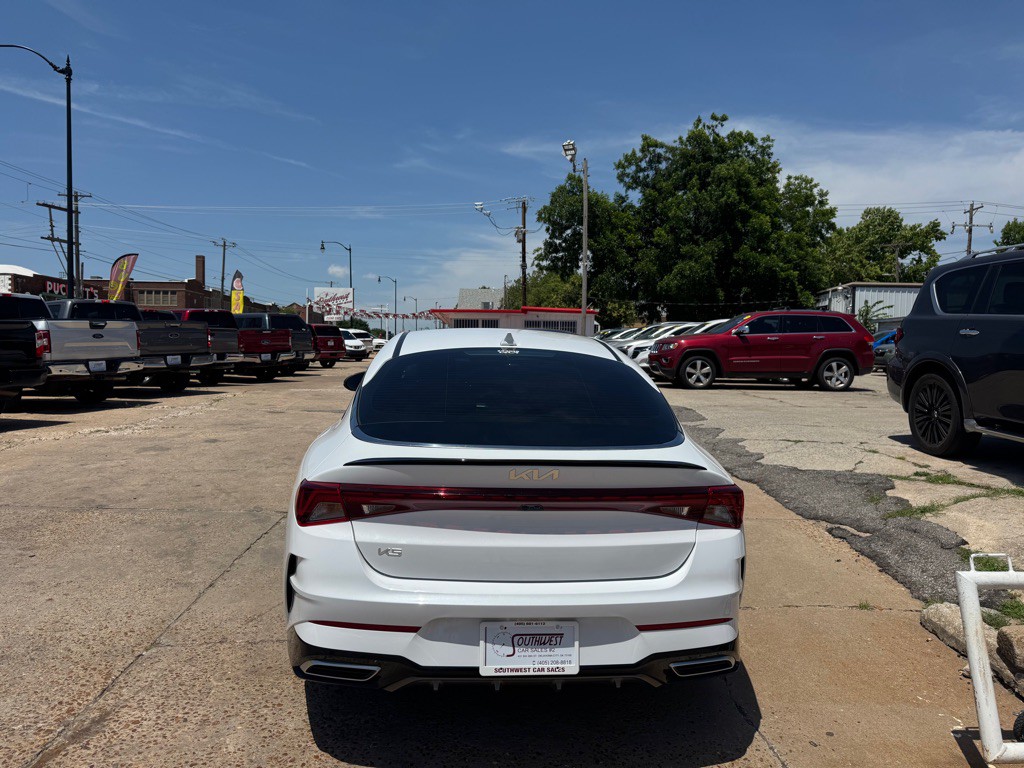 2023 Kia K5 Image 5