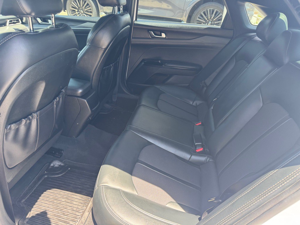 2023 Kia K5 Image 8