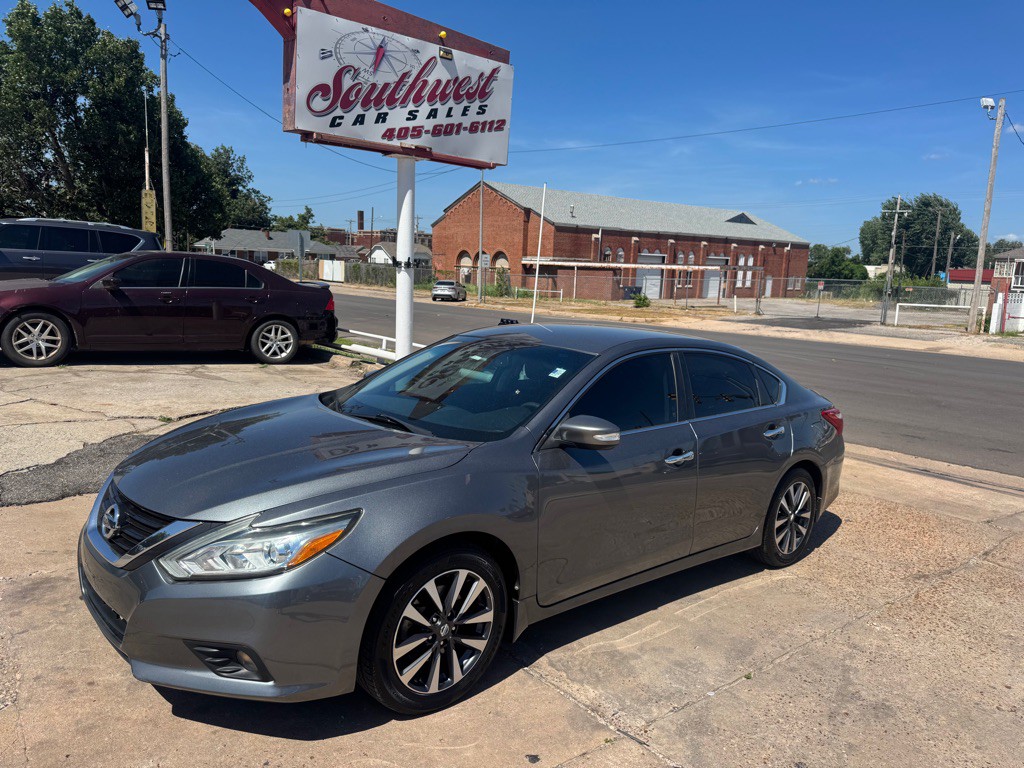 2017 Nissan Altima Image 1