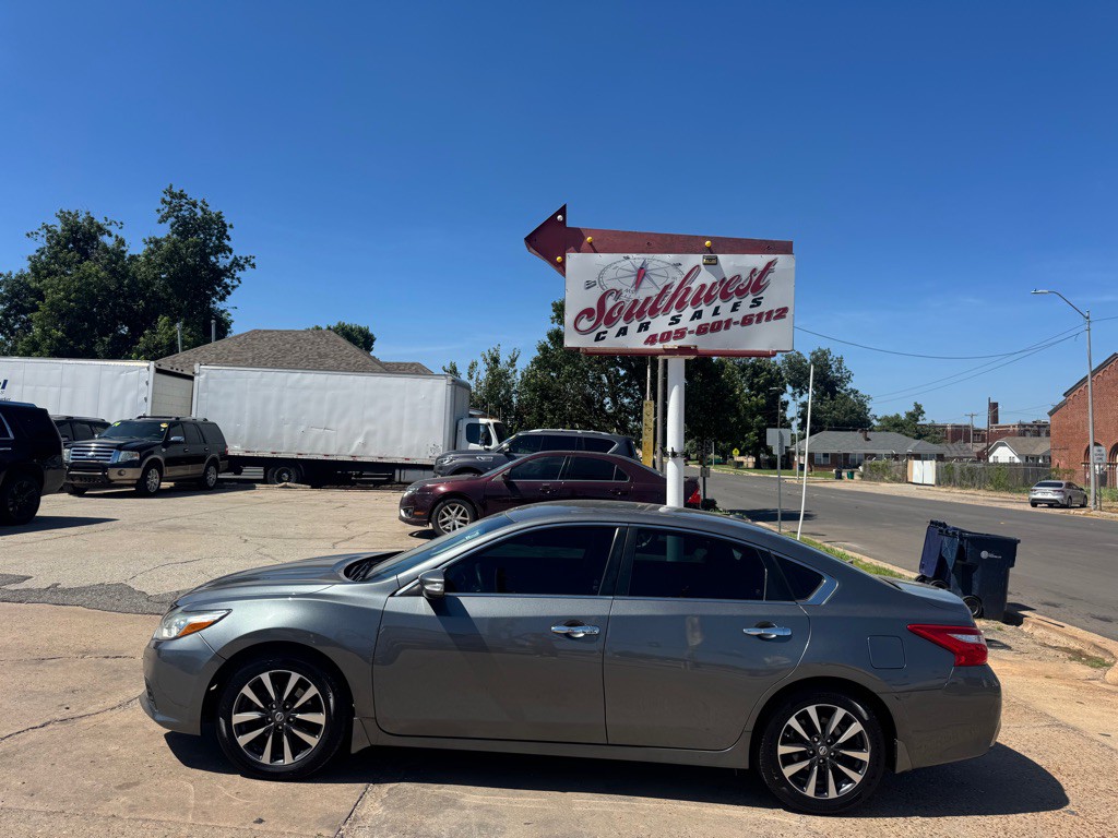 2017 Nissan Altima Image 3