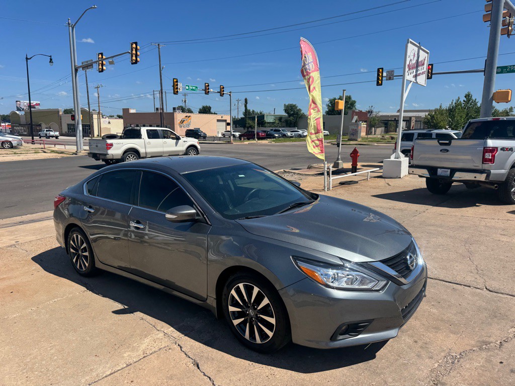 2017 Nissan Altima Image 5