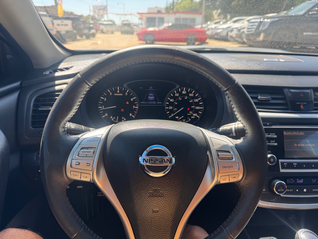2017 Nissan Altima Image 13