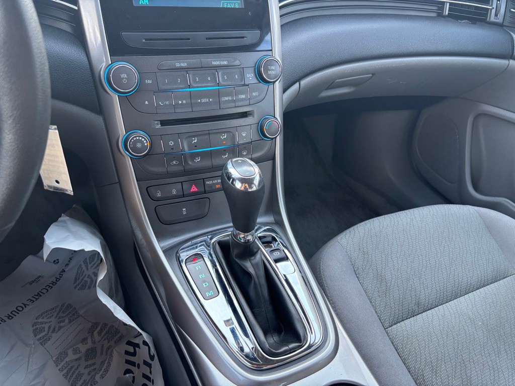 2013 Chevrolet Malibu Image 13