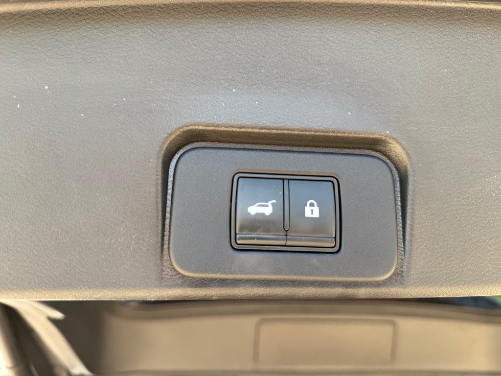2022 Nissan Rogue Image 12
