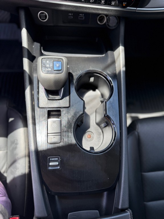 2022 Nissan Rogue Image 16