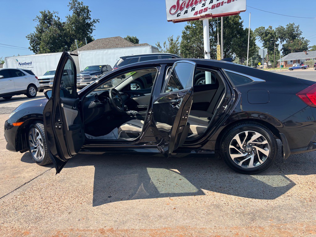 2018 Honda Civic Image 9