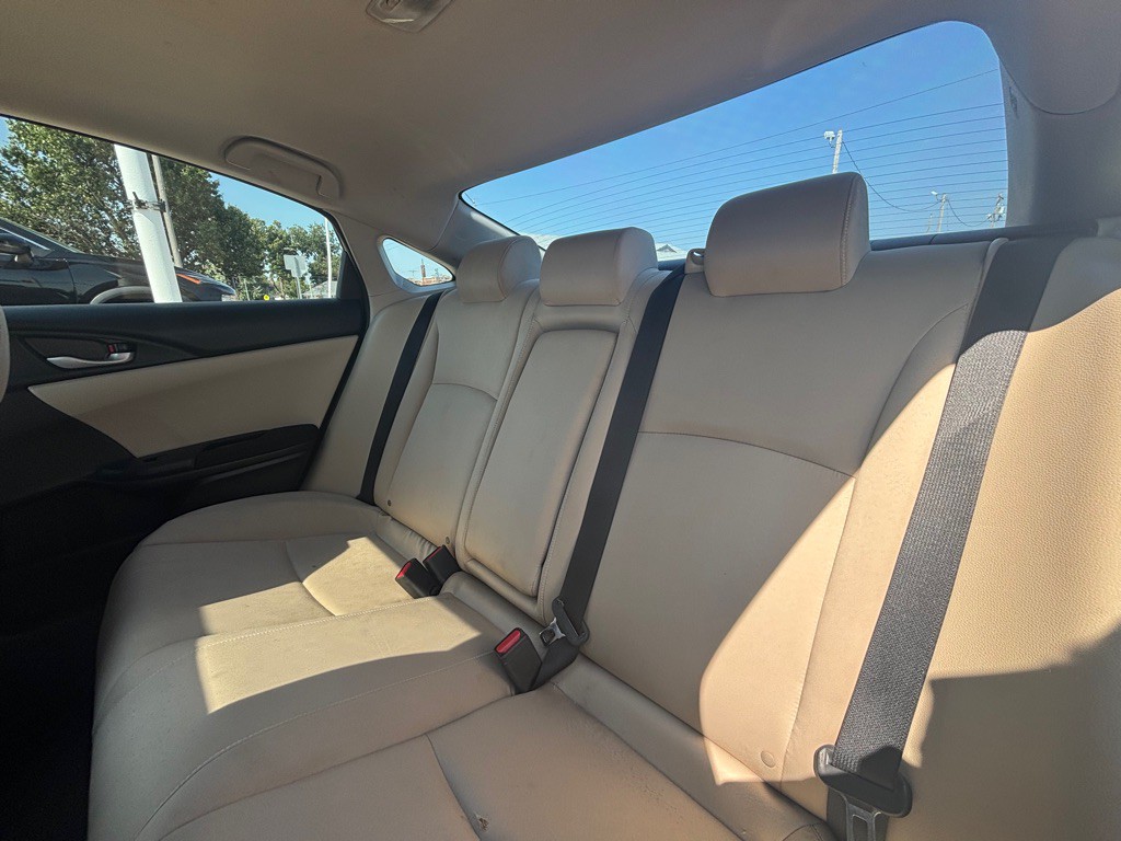 2018 Honda Civic Image 12
