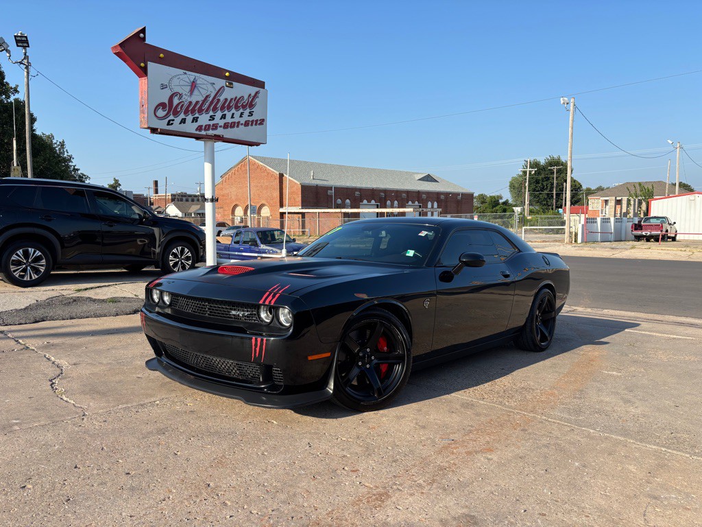 2017 Dodge Challenger Image 1