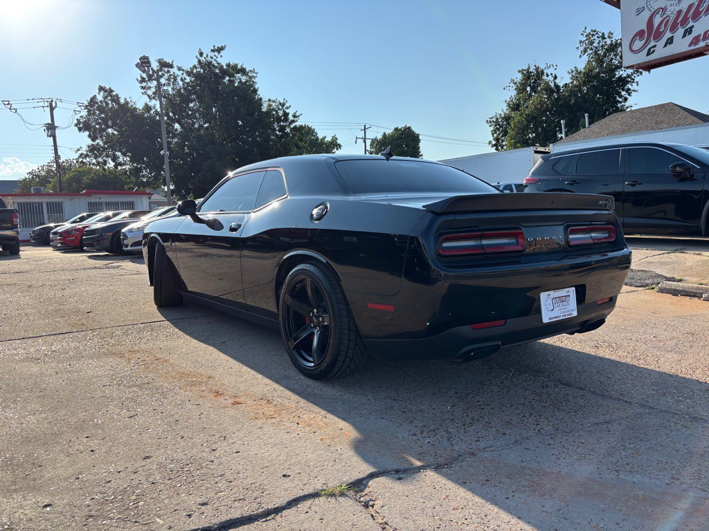 2017 Dodge Challenger Image 6