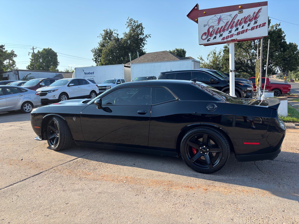 2017 Dodge Challenger Image 7