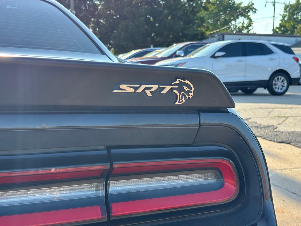 2017 Dodge Challenger Image 10