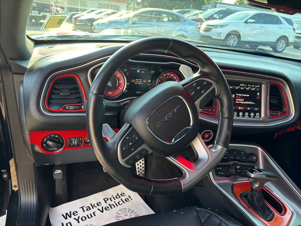 2017 Dodge Challenger Image 16