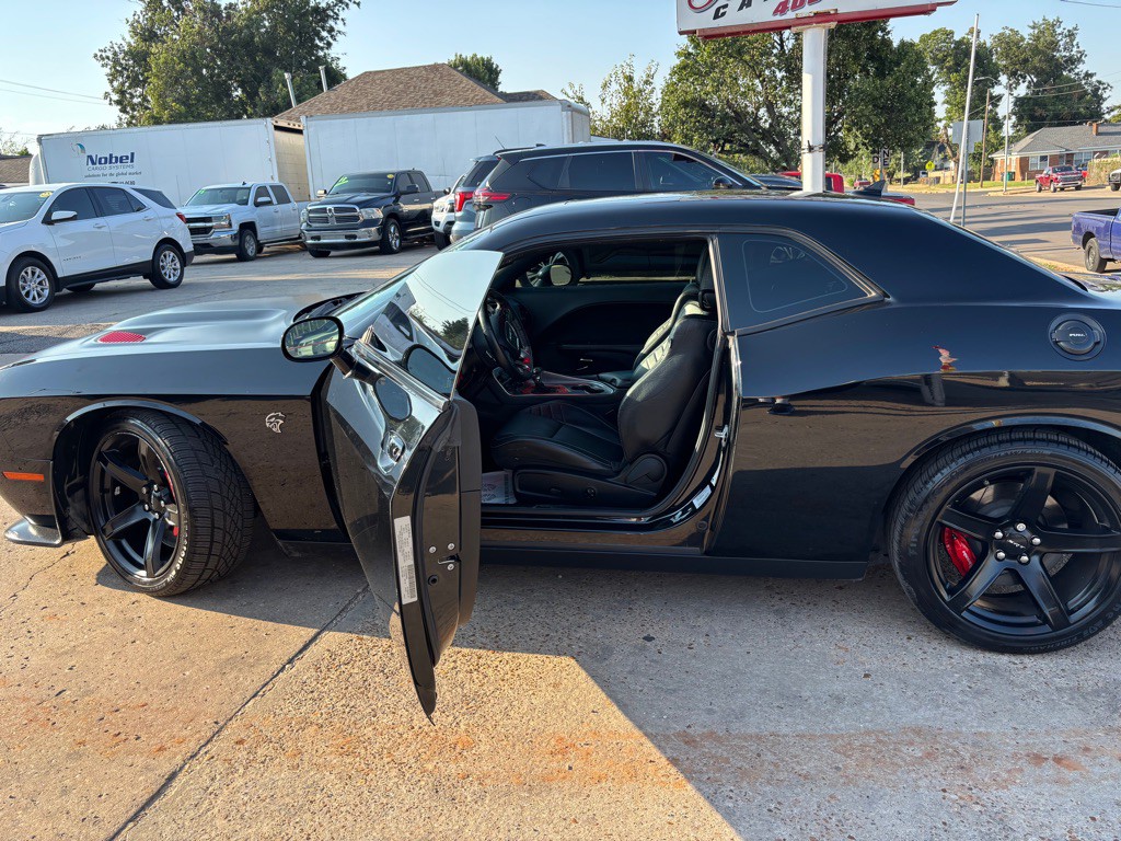 2017 Dodge Challenger Image 17