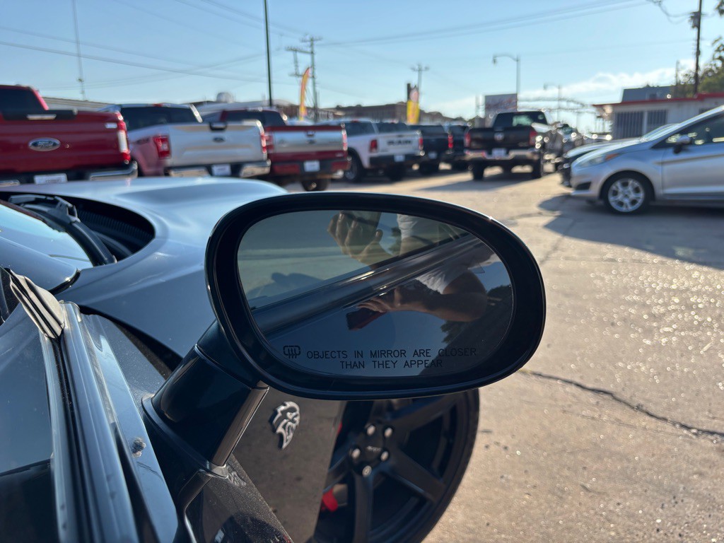 2017 Dodge Challenger Image 19