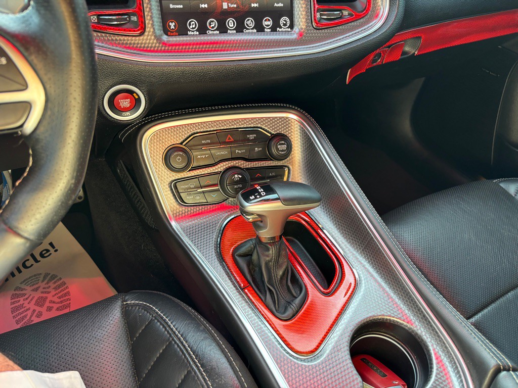 2017 Dodge Challenger Image 30
