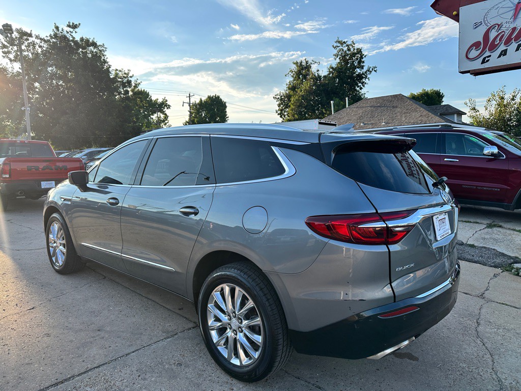 2018 Buick Enclave Image 7