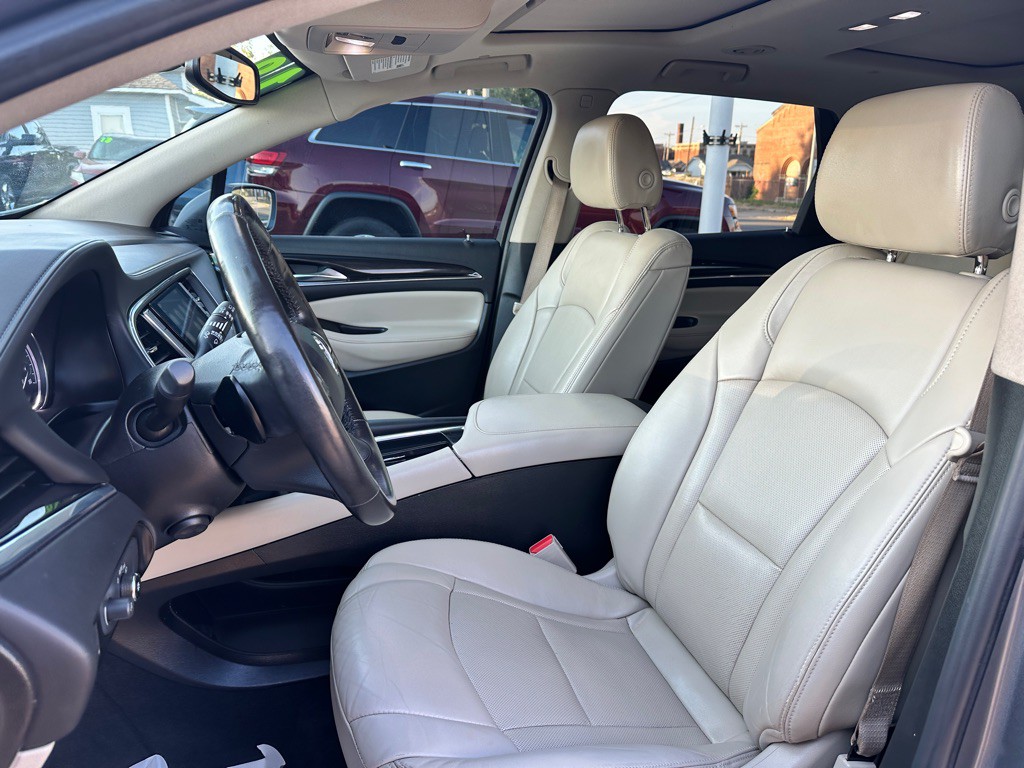 2018 Buick Enclave Image 17