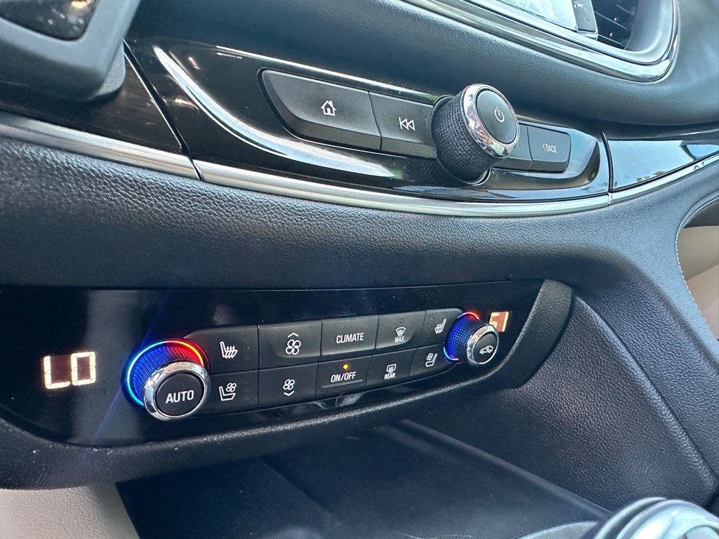 2018 Buick Enclave Image 43