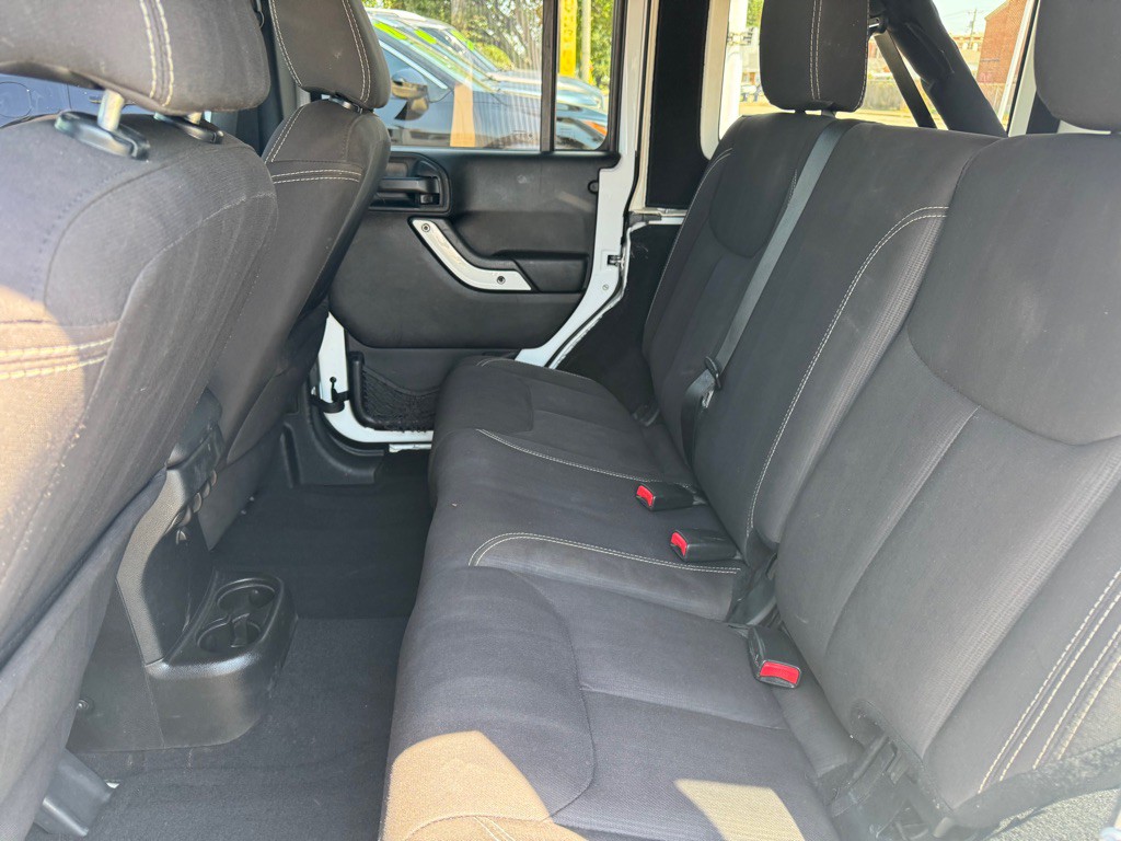 2015 Jeep Wrangler Unlimited Image 8