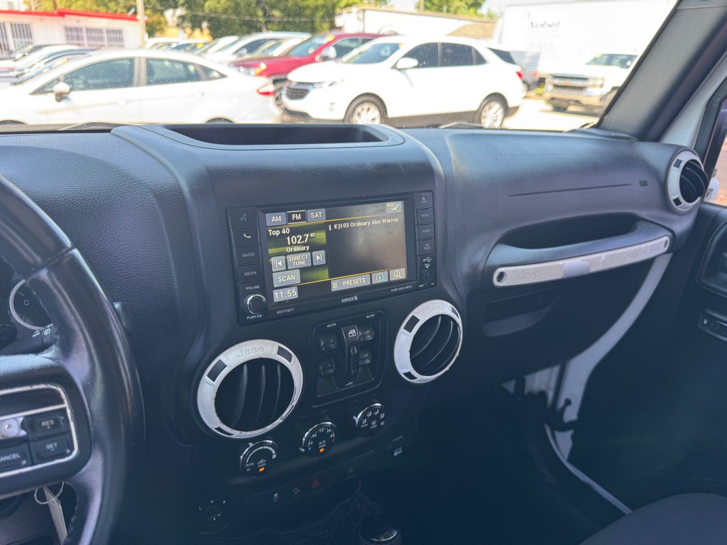 2015 Jeep Wrangler Unlimited Image 13