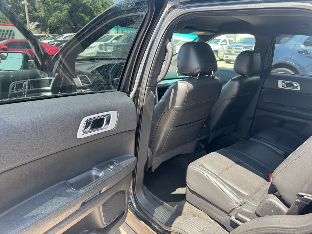 2015 Ford Explorer Image 9