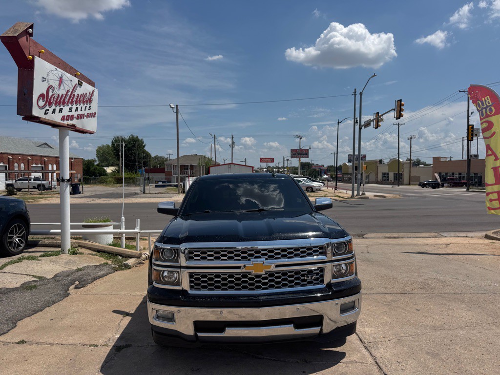 2015 Chevrolet Silverado 1500 Image 2