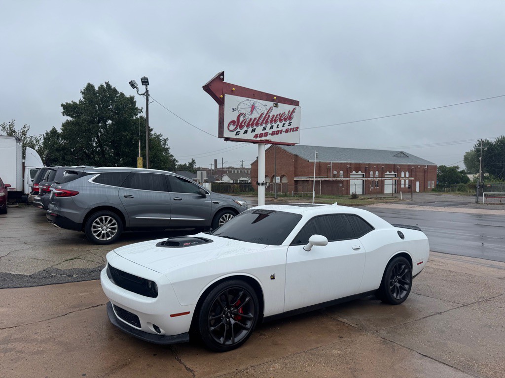 2020 Dodge Challenger Image 1