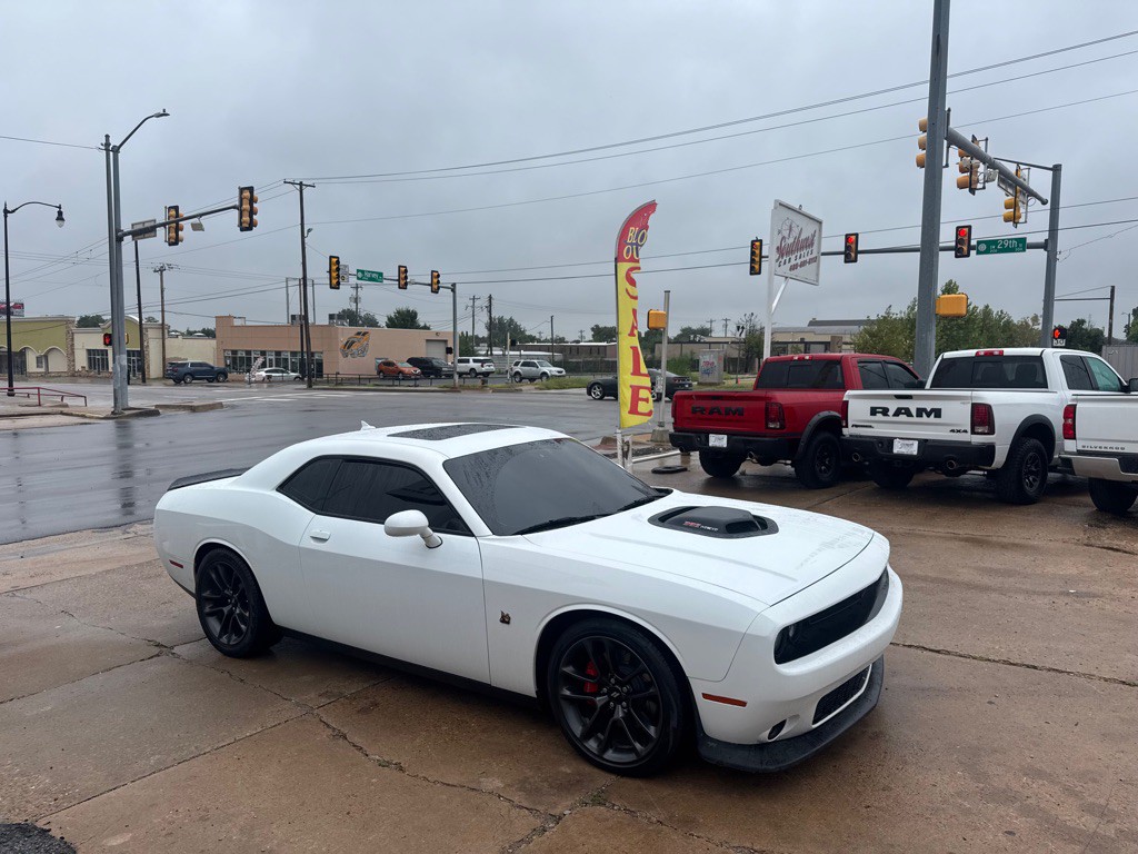 2020 Dodge Challenger Image 2