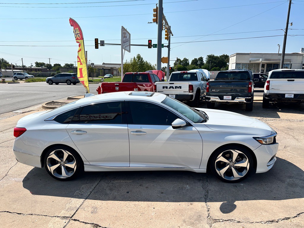 2018 Honda Accord Image 4