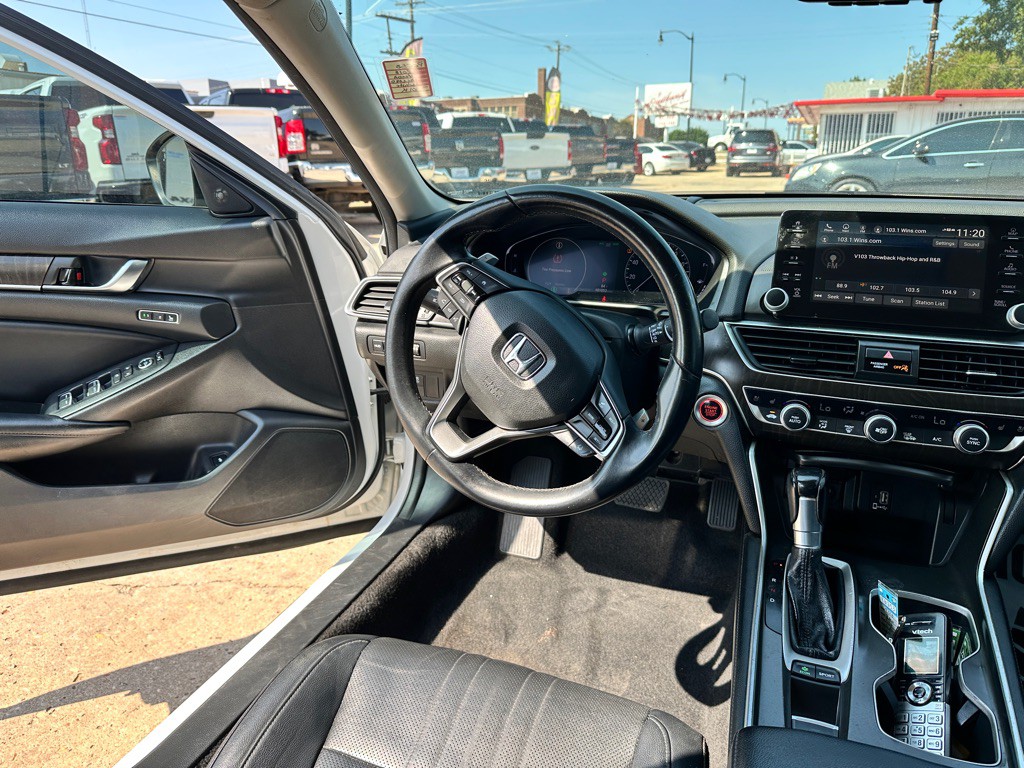 2018 Honda Accord Image 12