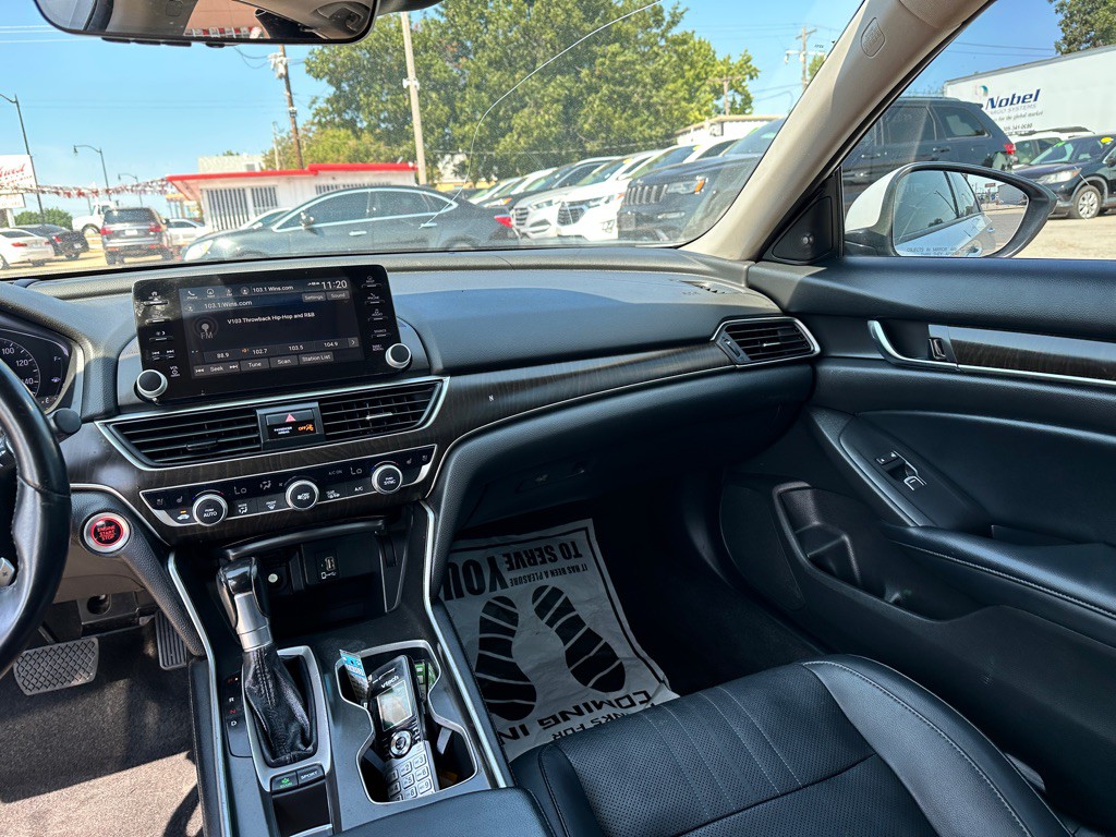 2018 Honda Accord Image 13