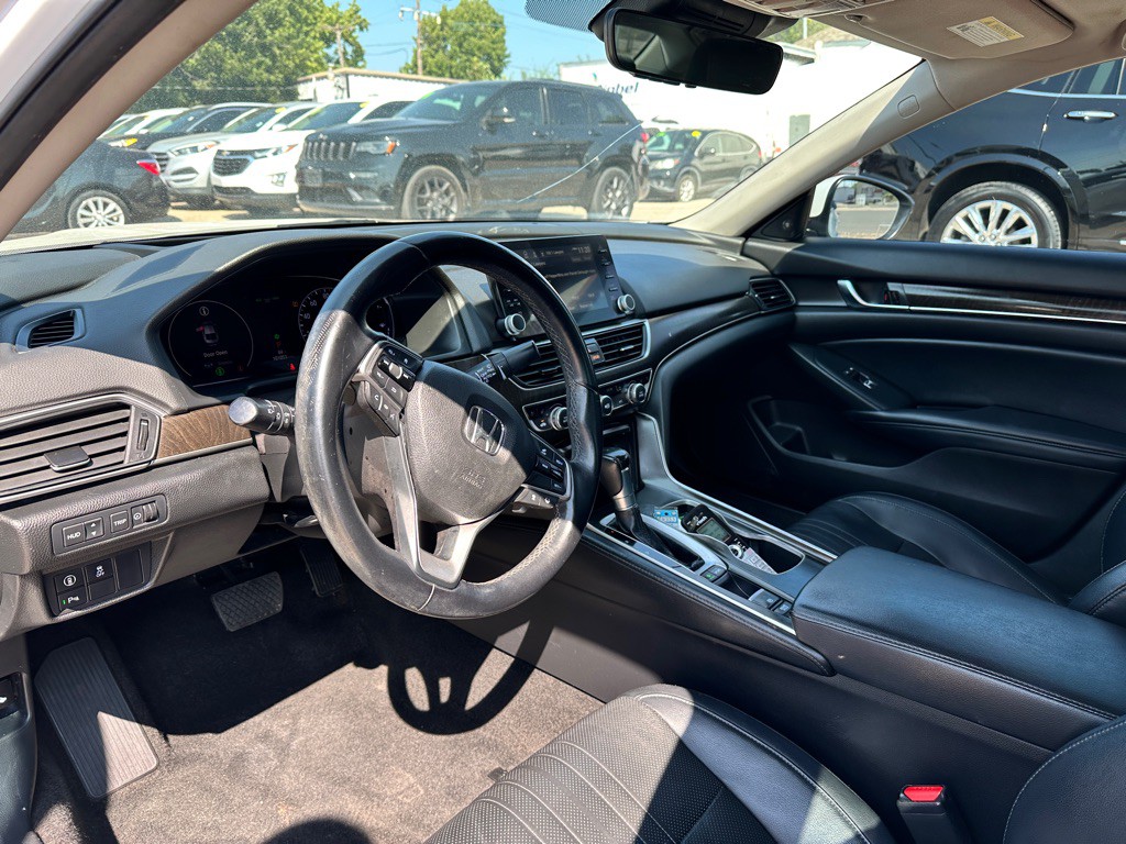 2018 Honda Accord Image 14