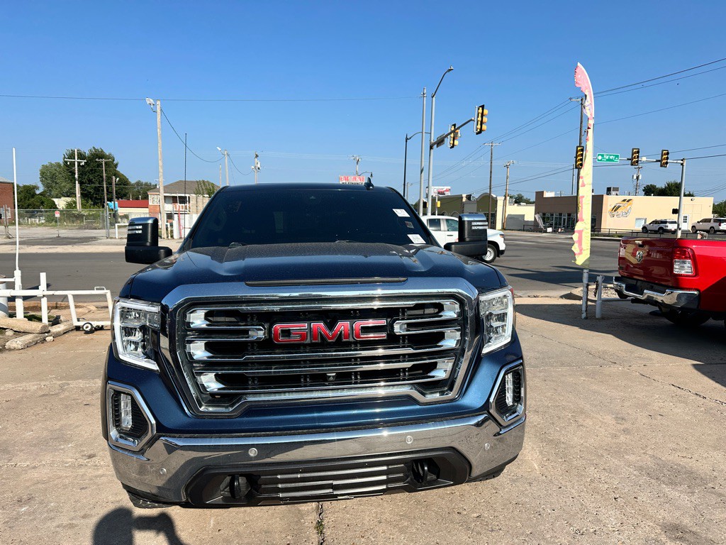 2021 GMC Sierra Image 2