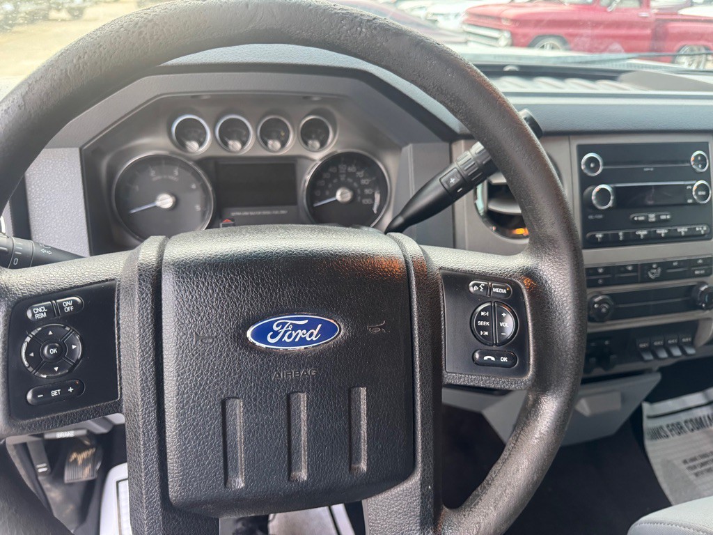 2015 Ford F-250 Image 18