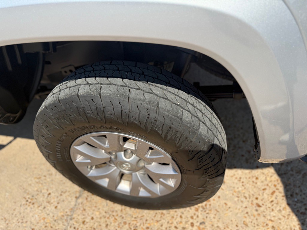 2019 Toyota Tacoma Image 9