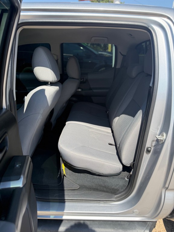 2019 Toyota Tacoma Image 13