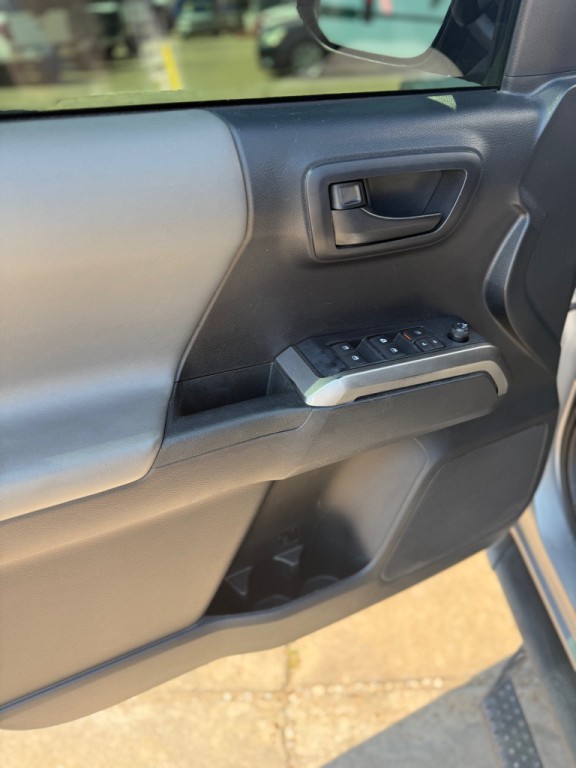 2019 Toyota Tacoma Image 15
