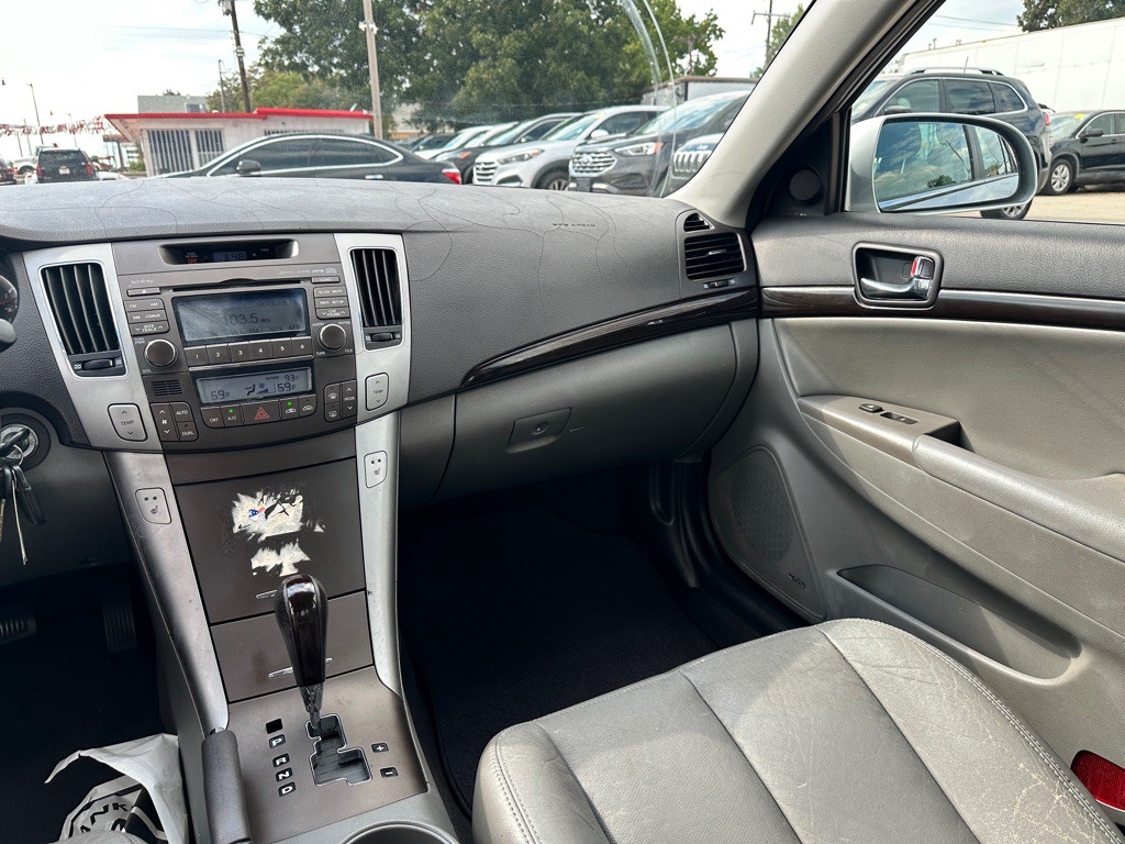 2009 Hyundai Sonata Image 13