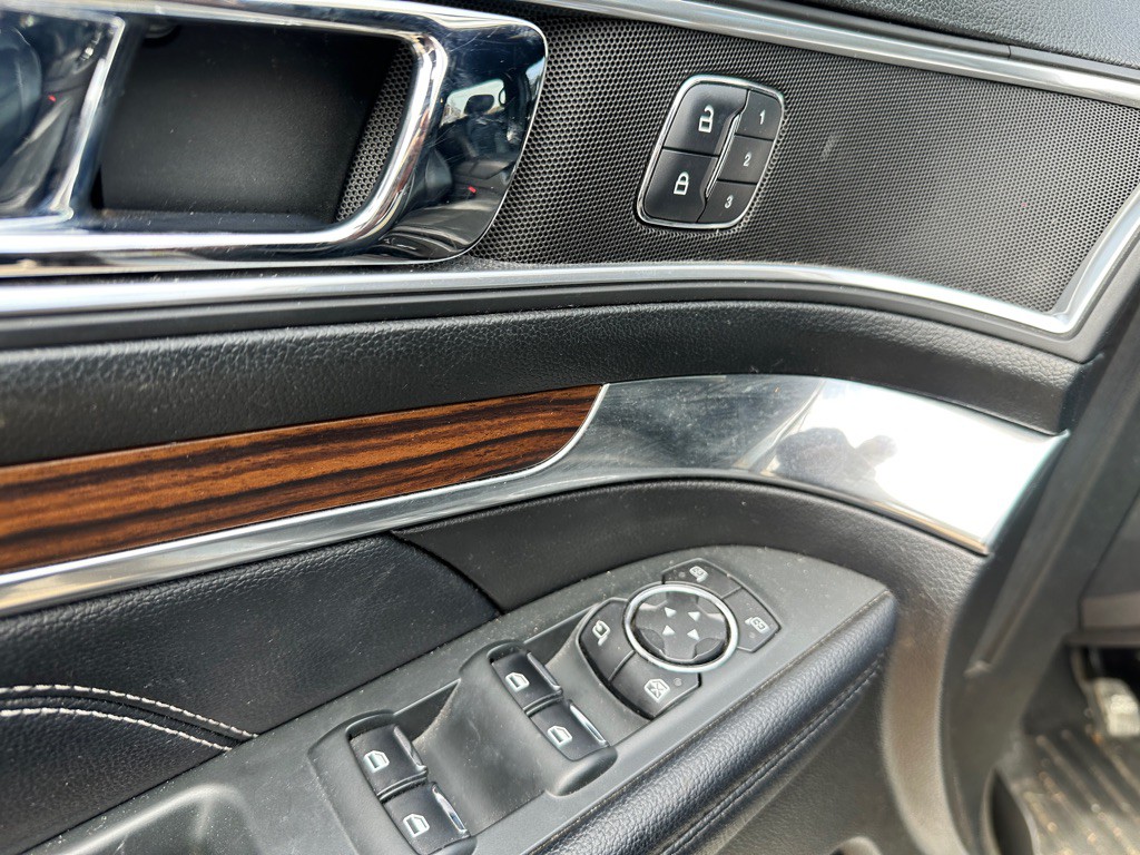 2017 Ford Explorer Image 15