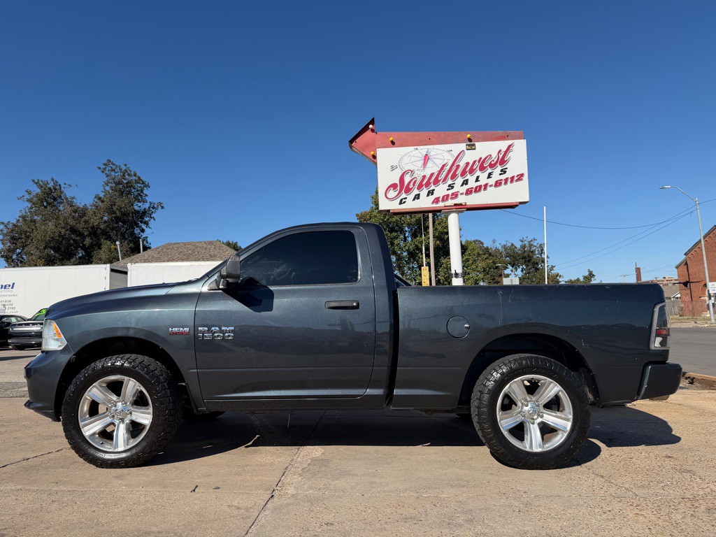 2013 RAM 1500 Image 2