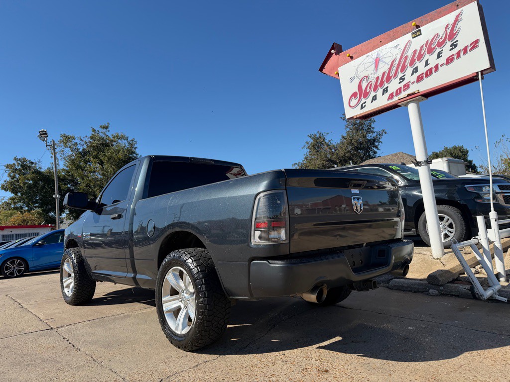 2013 RAM 1500 Image 3